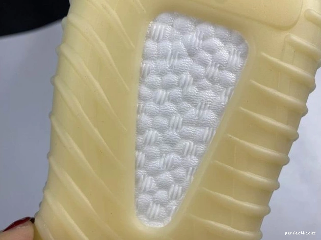 GY7658 Pearl 350 Ash V2 Yeezy Boost Adidas 0725